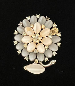 VTG Lisner Brooch Flower Blue White Faux Stones Missing One Repair Crafting